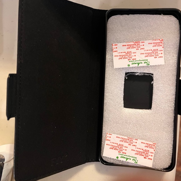 Samsung Galaxy S21+ (Plus) 6.7" Leather Wallet Case (Black) - Picture 3 of 3